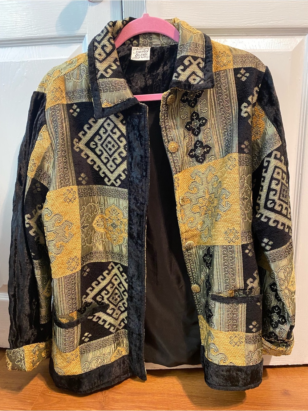 Vintage Parsley and Sage Women's Black & Gold Patterned TapestryPatchwork Jacket